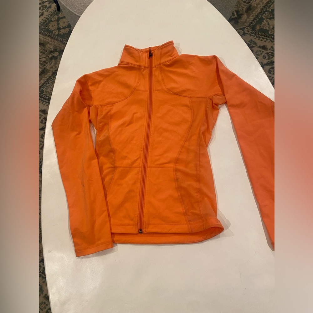Lululemon lightweight breathable jacket